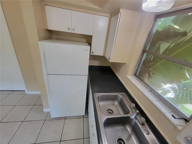 $1,000 | 698 Union Street, Unit 4, Dunedin, FL 34698