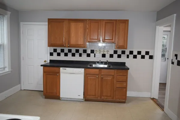 $2,500 | 12 Arthur Avenue, Unit 1, Quincy, MA 02169