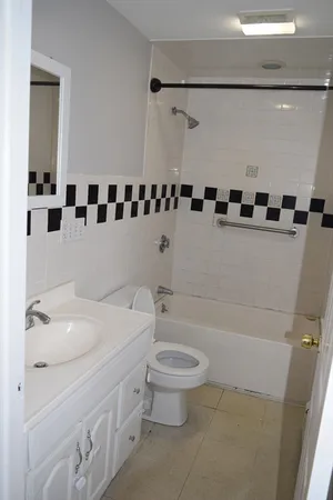 $2,500 | 12 Arthur Avenue, Unit 1, Quincy, MA 02169