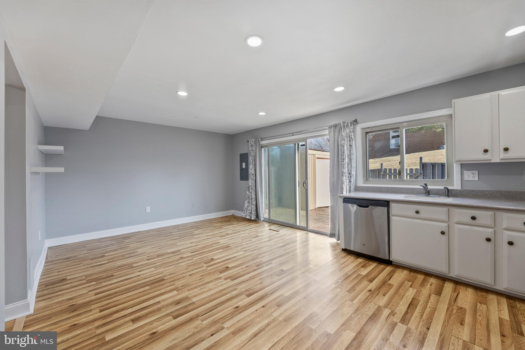 9052 Centerway Road Gaithersburg, MD 20879 - Photo 13 of 32