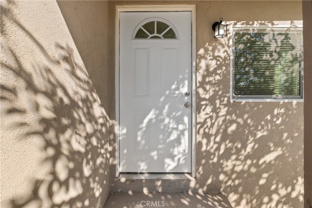 224 South Alessandro Street Hemet, CA 92543 - Photo 5 of 32 a view of front door of house