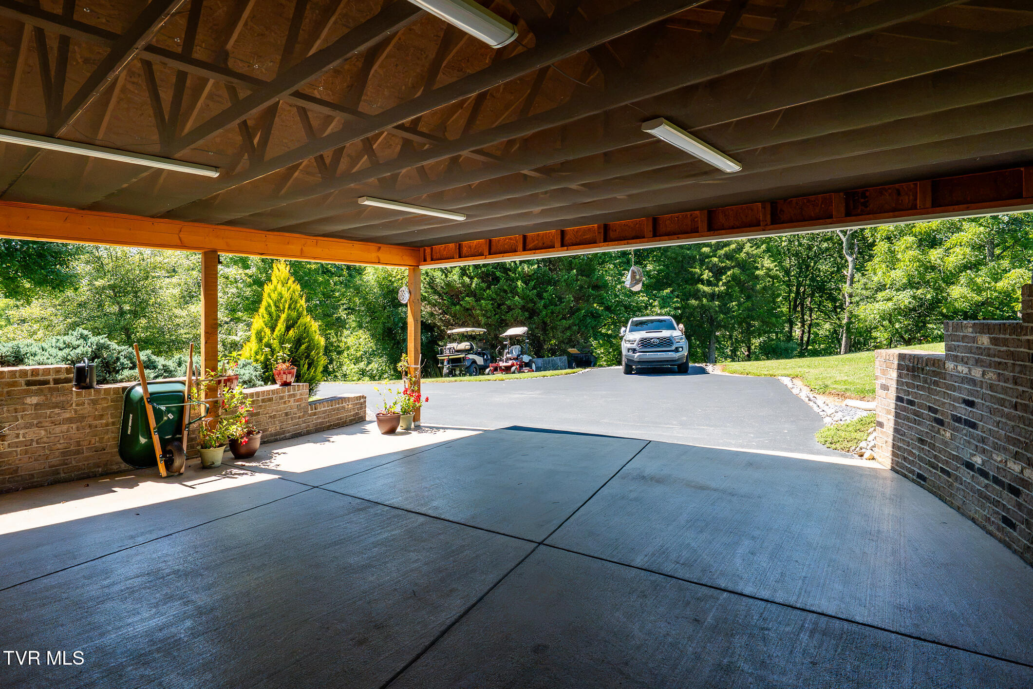 186 Oliver Edwards Road Jonesborough, TN 37659 - Photo 81 of 125 186 Oliver Edwards Road (40 of 130)