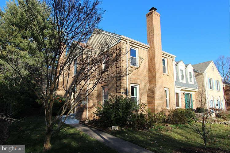 11525 Pine Cone Court Reston, VA 20191 - Photo 29 of 30 a view of a house with a backyard