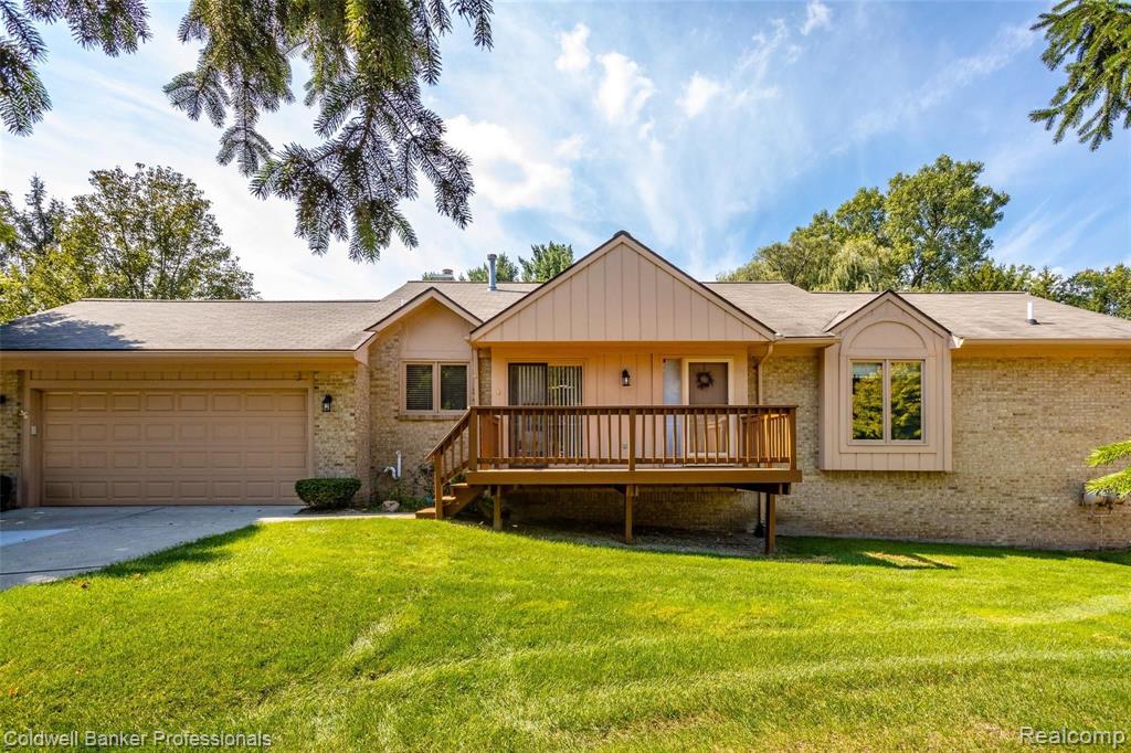 35040 Silver Ridge Court Farmington Hills, MI 48335 - Photo 3 of 43