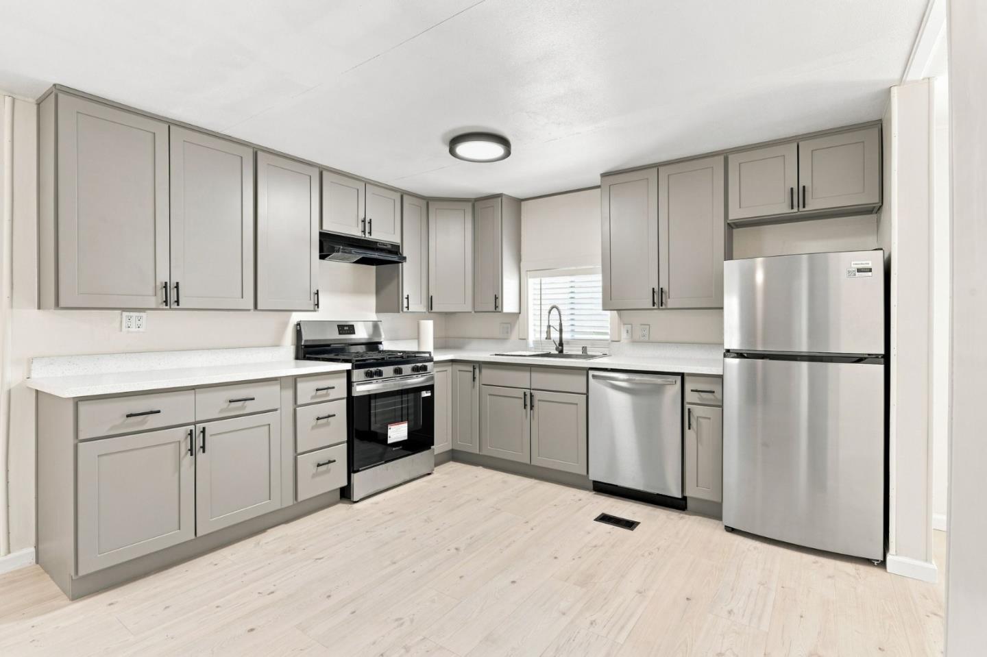 812 West Clover Road, Unit 75 Tracy, CA 95376 - Photo 8 of 36 Gallery Image 8