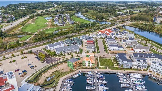 $825,000 | 936 Sailors Way Street, St. Joseph, MI 49085