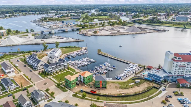 $825,000 | 936 Sailors Way Street, St. Joseph, MI 49085