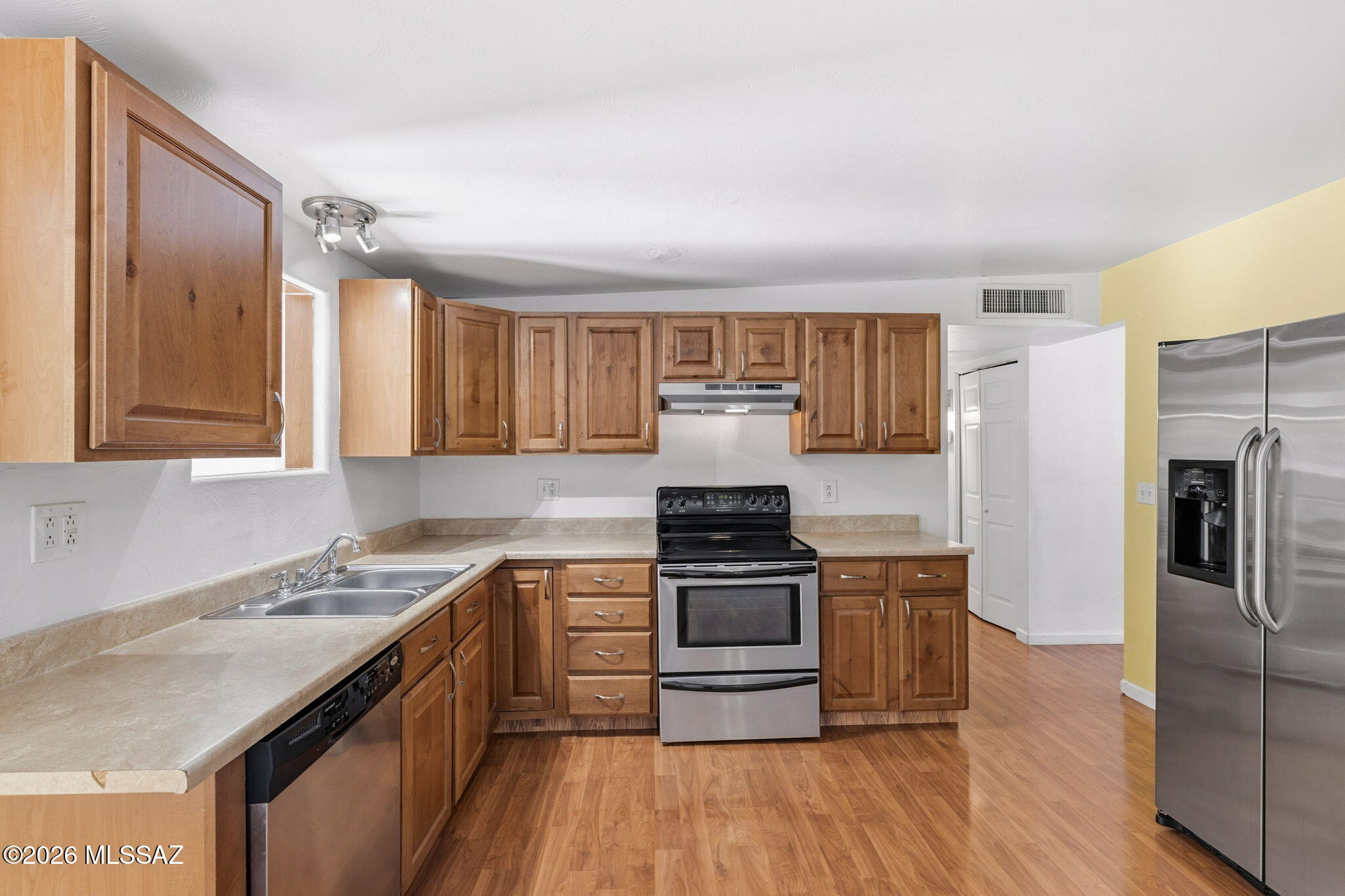 1453 West Roger Road Tucson, AZ 85705 - Photo 12 of 36 KITCHEN