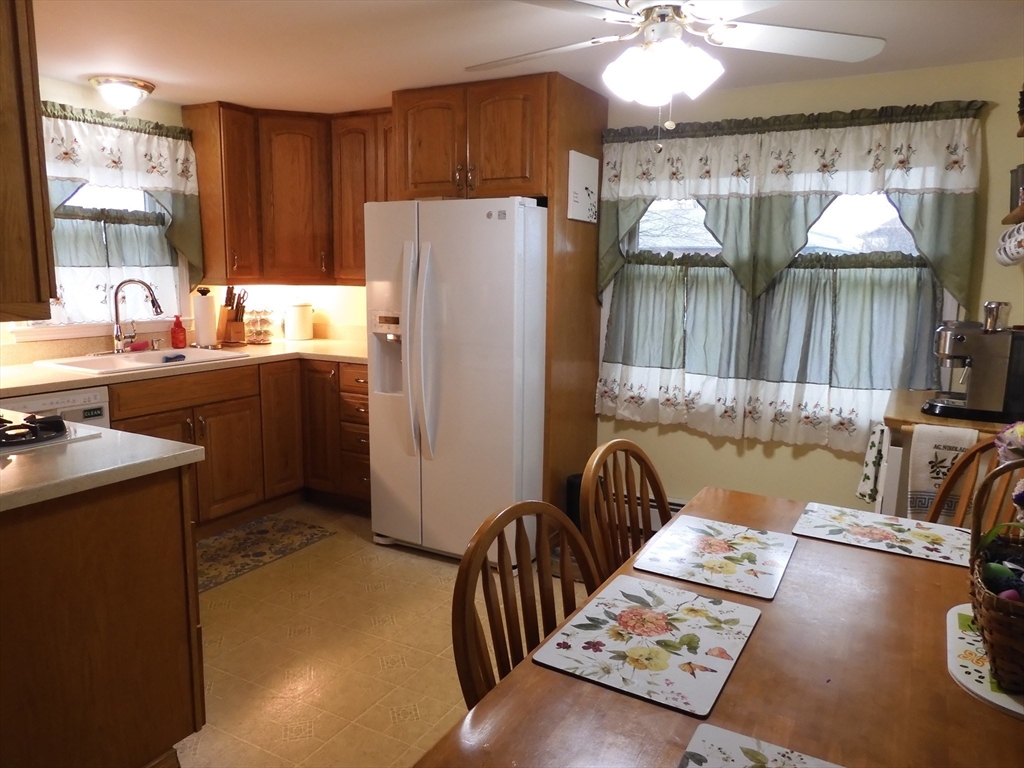 15 Anthony Street Methuen, MA 01844 - Photo 6 of 28