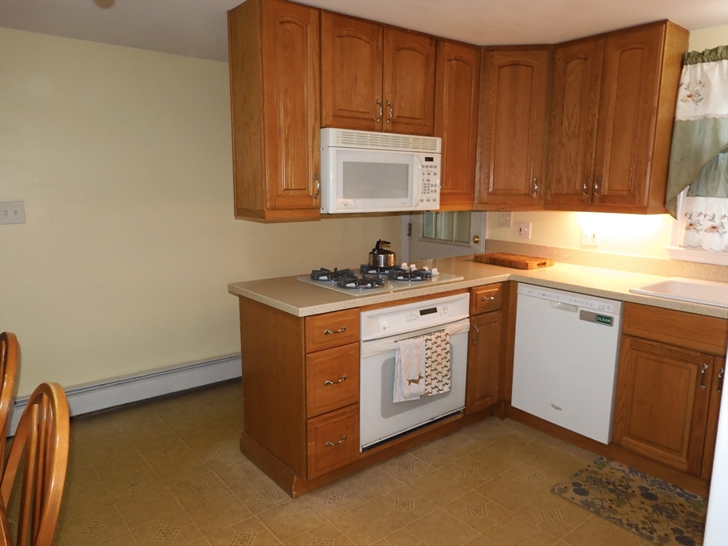15 Anthony Street Methuen, MA 01844 - Photo 8 of 28