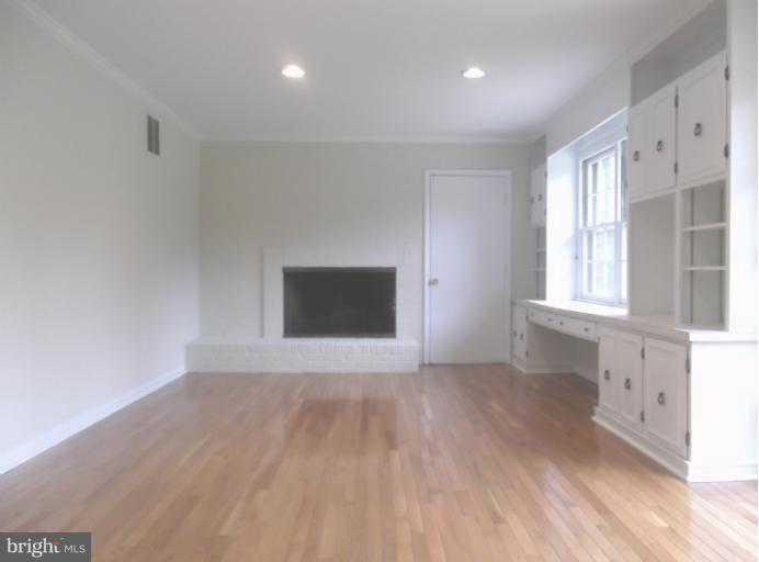 14808 Flintstone Lane Silver Spring, MD 20905 - Photo 10 of 29 Family Room