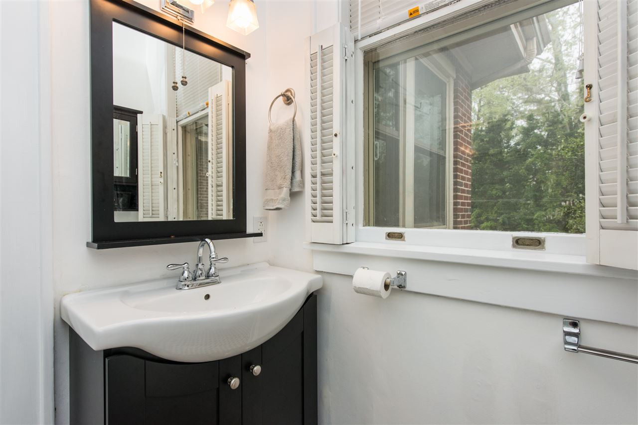 2216 Creston Road Raleigh, NC 27608 - Photo 14 of 21 Bathroom