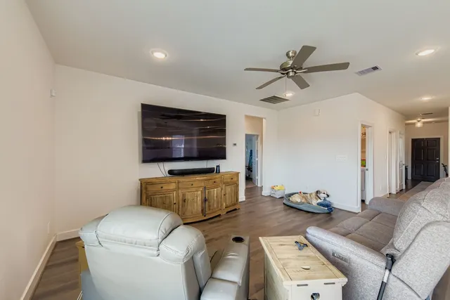 $319,000 | 12243 North Chestnut Hls Drive, Conroe, TX 77303