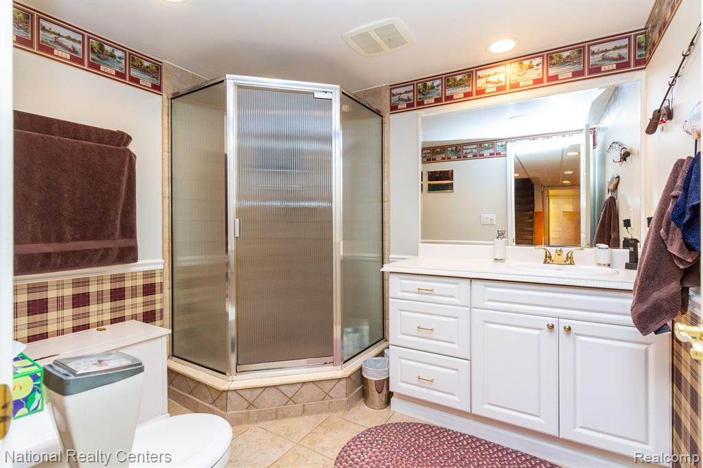 36509 Saxony Road Farmington, MI 48335 - Photo 39 of 49