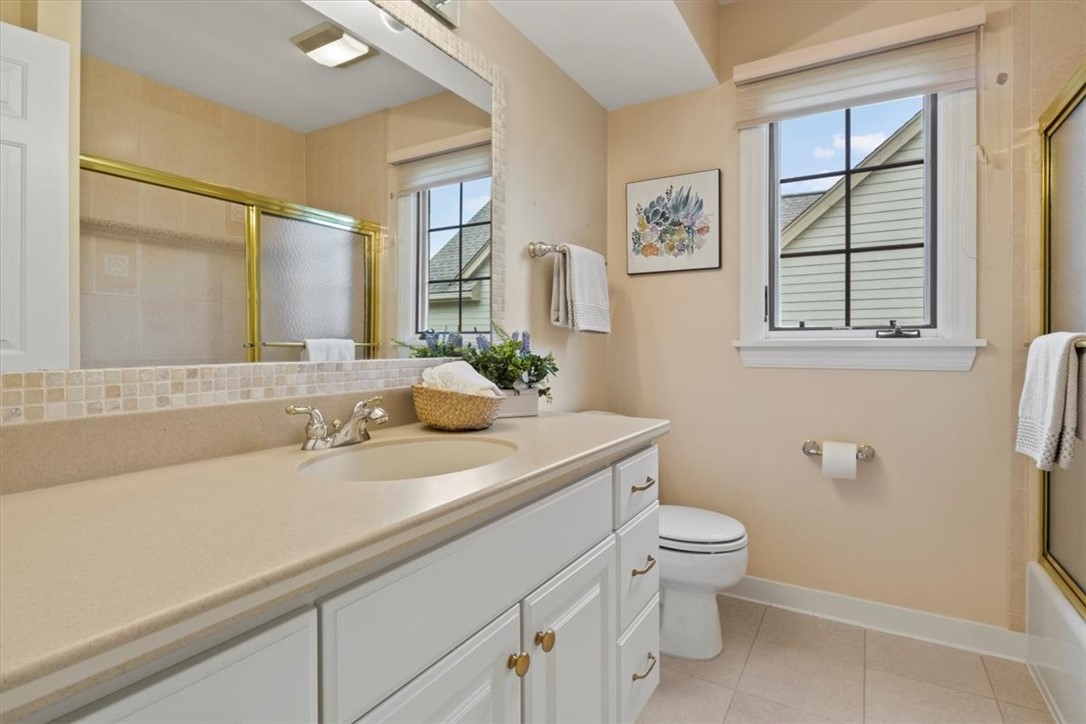 725 Mariner Circle Webster, NY 14580 - Photo 21 of 40