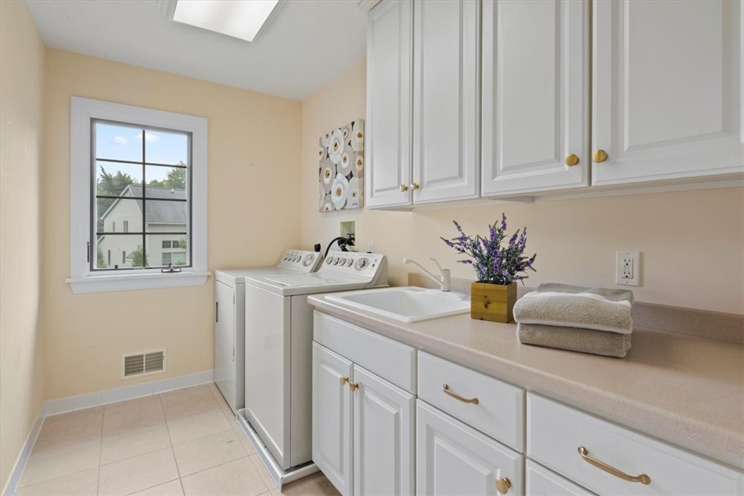 725 Mariner Circle Webster, NY 14580 - Photo 24 of 40