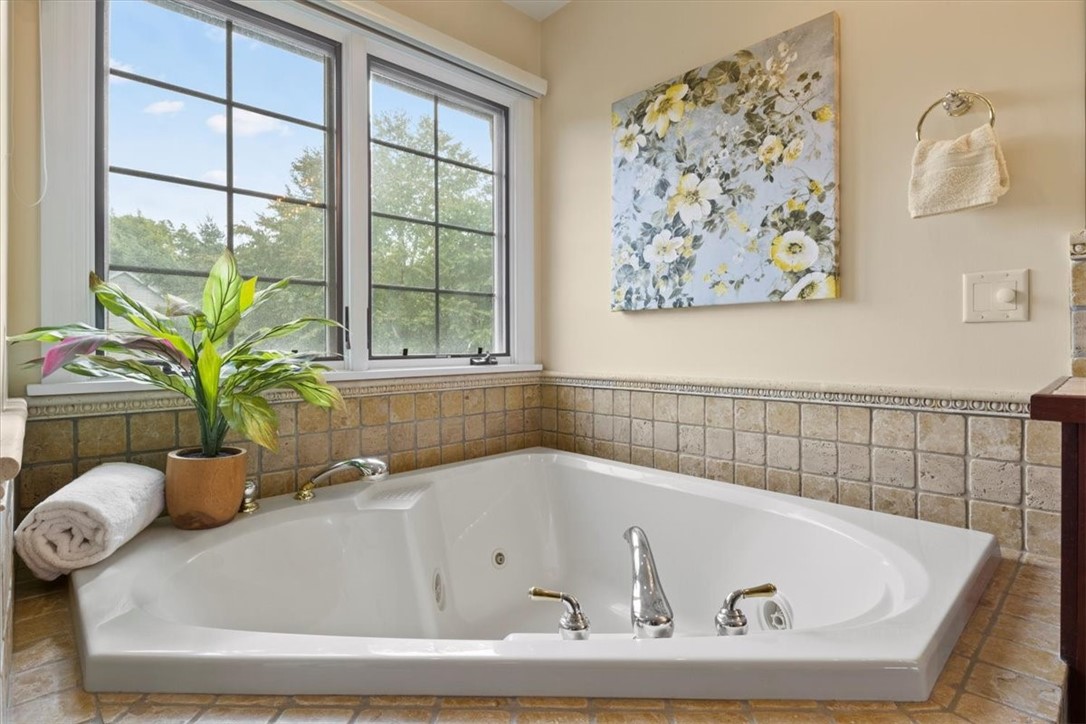 725 Mariner Circle Webster, NY 14580 - Photo 29 of 40