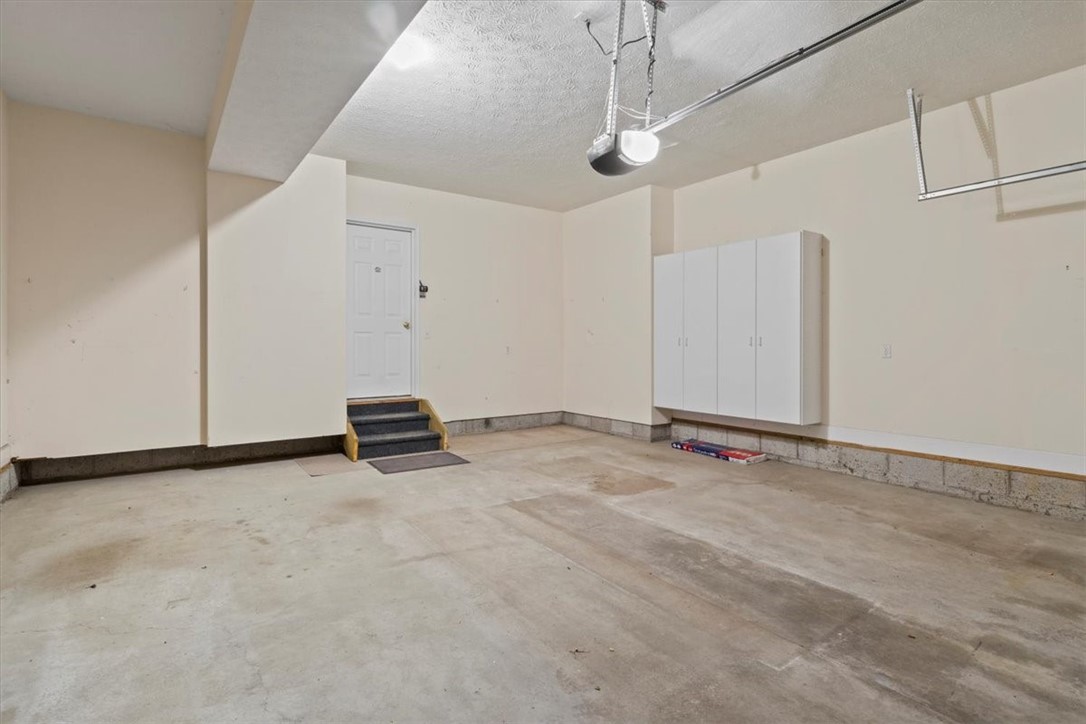 725 Mariner Circle Webster, NY 14580 - Photo 34 of 40