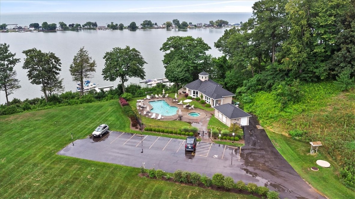 725 Mariner Circle Webster, NY 14580 - Photo 38 of 40