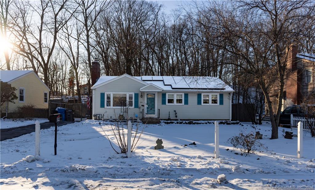 398 Summit Street Manchester, CT 06042 - Photo 1 of 1 Front