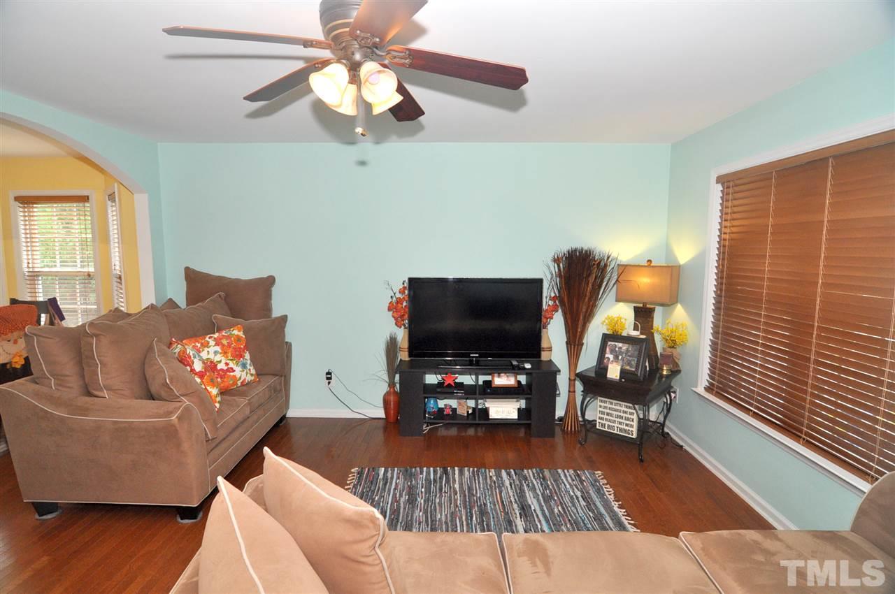 2562 Burton Road Durham, NC 27704 - Photo 3 of 25