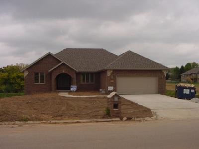 691 South Cherry Ridge Boulevard Springfield, MO 65809 - Photo 1 of 1 Primary Photo