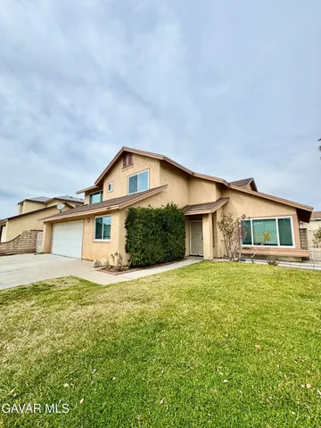 $3,200 | 3805 East Ave R12, Palmdale, CA 93550