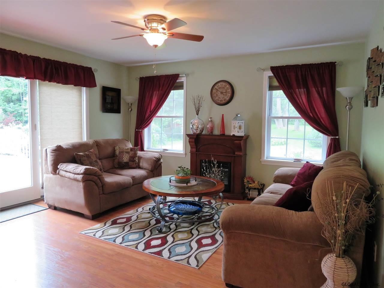 26 Aspen Road Colonie, NY 12110 - Photo 12 of 32 Photo 12