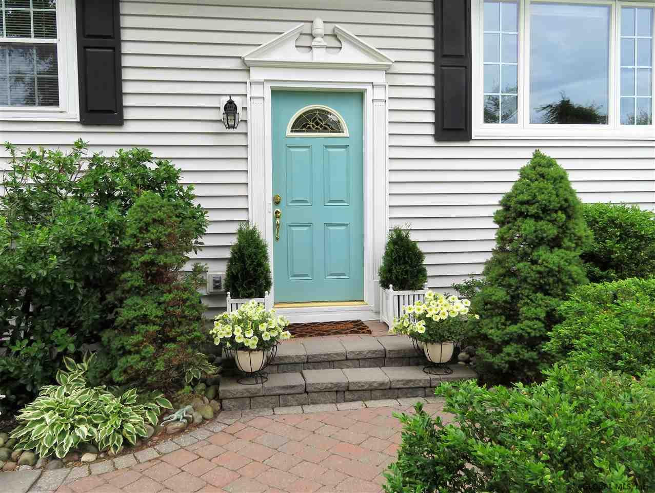 26 Aspen Road Colonie, NY 12110 - Photo 4 of 32 Photo 4