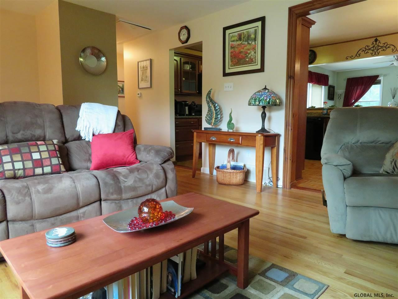26 Aspen Road Colonie, NY 12110 - Photo 6 of 32 Photo 6