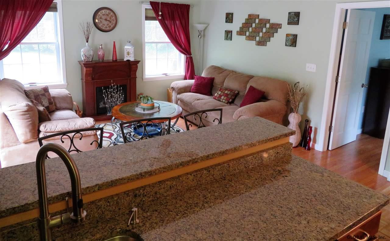 26 Aspen Road Colonie, NY 12110 - Photo 10 of 32 Photo 10