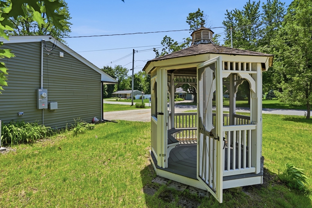 14 Temi Road Chelmsford, MA 01824 - Photo 37 of 40