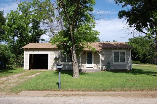 $65,000 | 141 Ragland Street, Graham, TX 76450