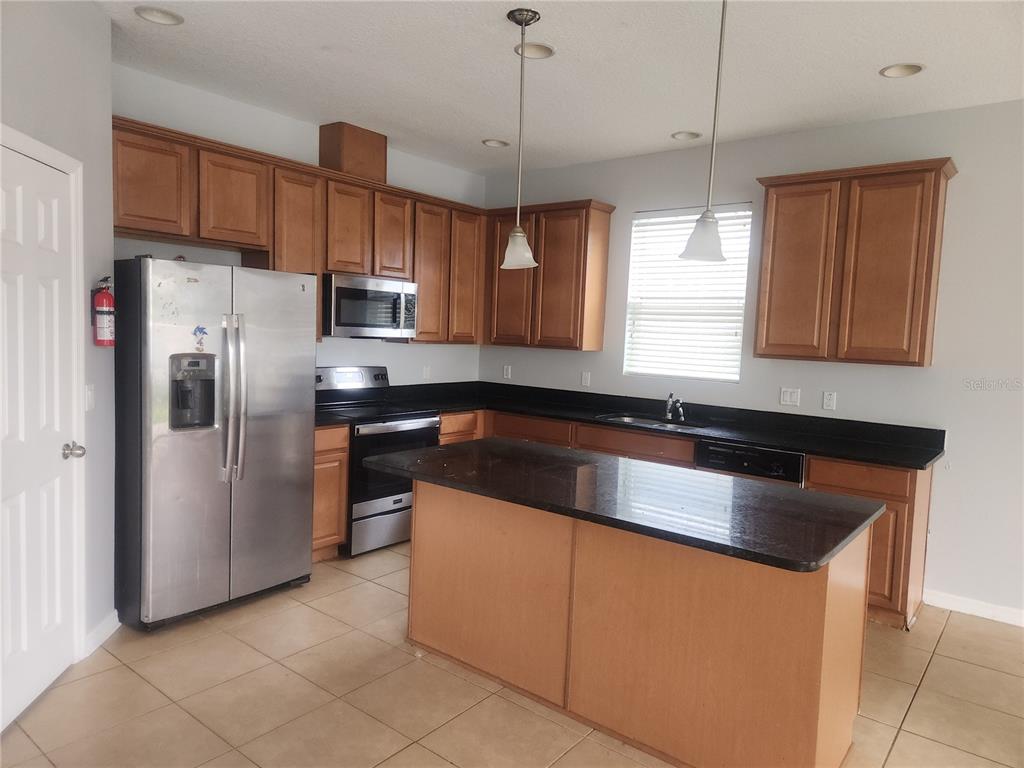 2556 Tanner Terrace Kissimmee, FL 34743 - Photo 2 of 11