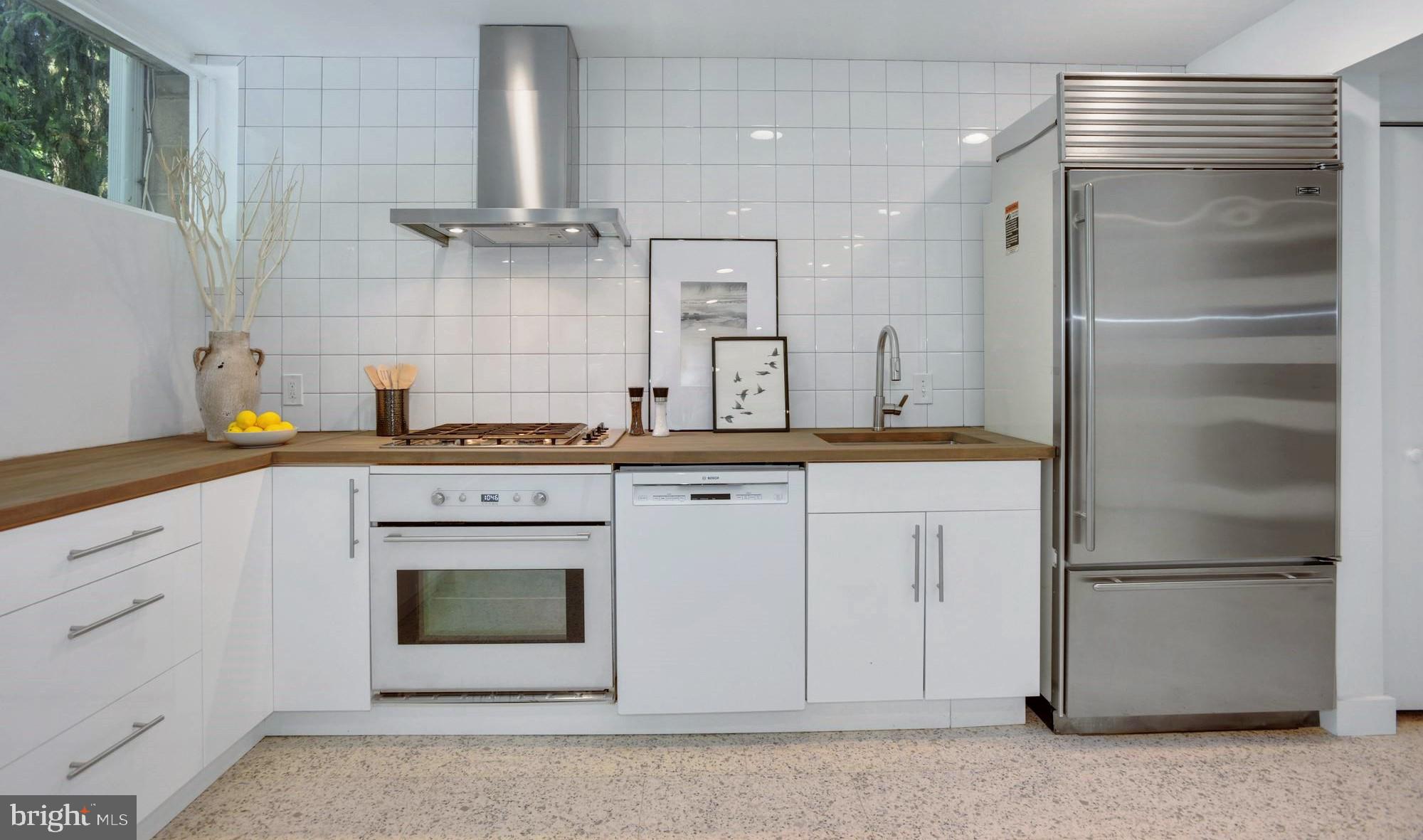 11544 Hickory Cluster Reston, VA 20190 - Photo 15 of 34 Gourmet Kitchen (4th View)