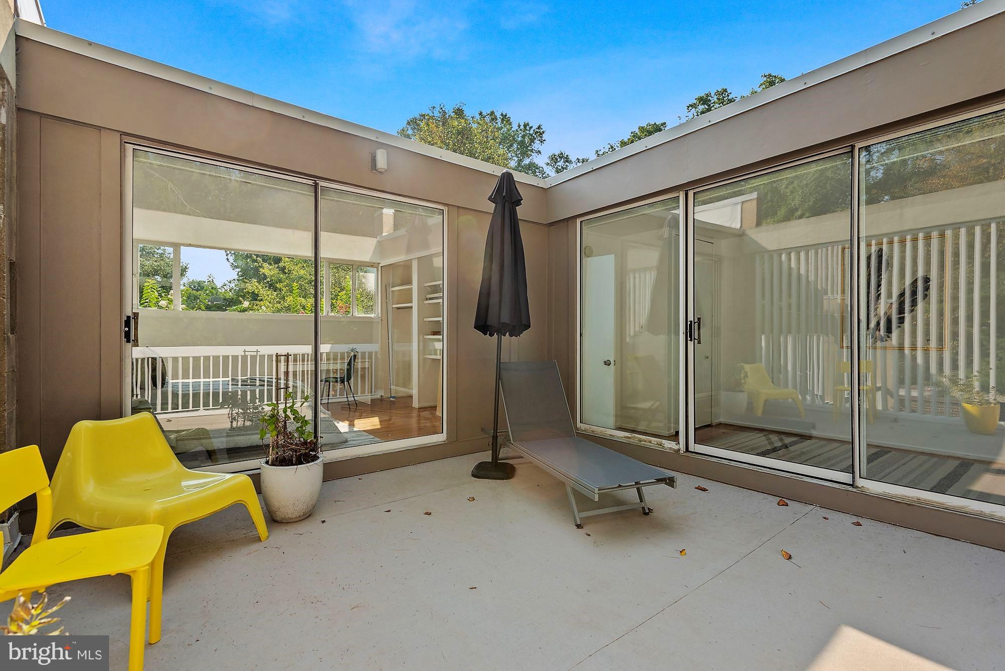 11544 Hickory Cluster Reston, VA 20190 - Photo 28 of 34 Upper-Level Balcony w/ Breathtaking Views