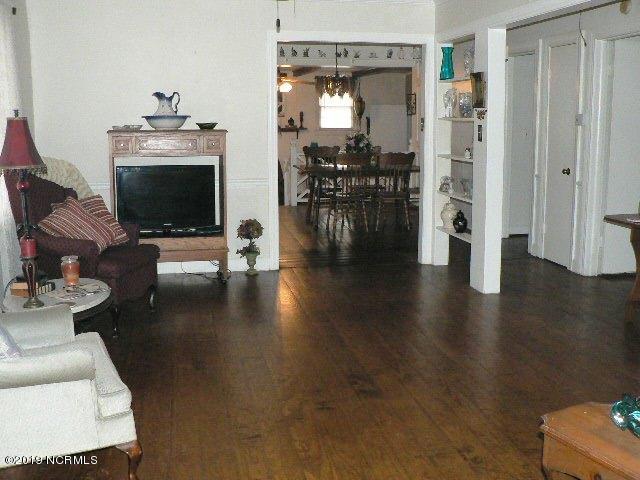 137 Falcon Road Rocky Mount, NC 27801 - Photo 5 of 21 living room