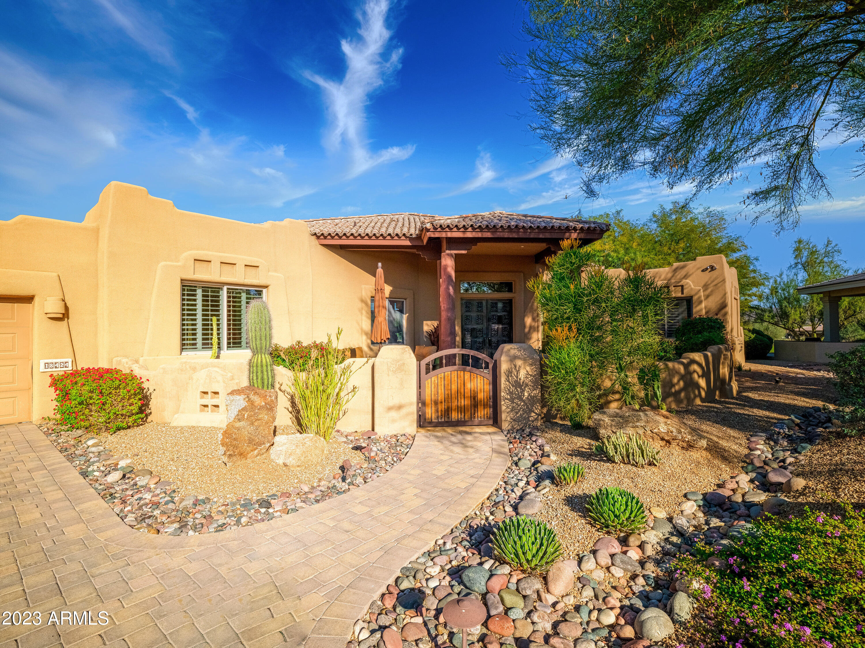 18424 Cobre Way Rio Verde, AZ 85263 - Photo 3 of 40 Gated courtyard
