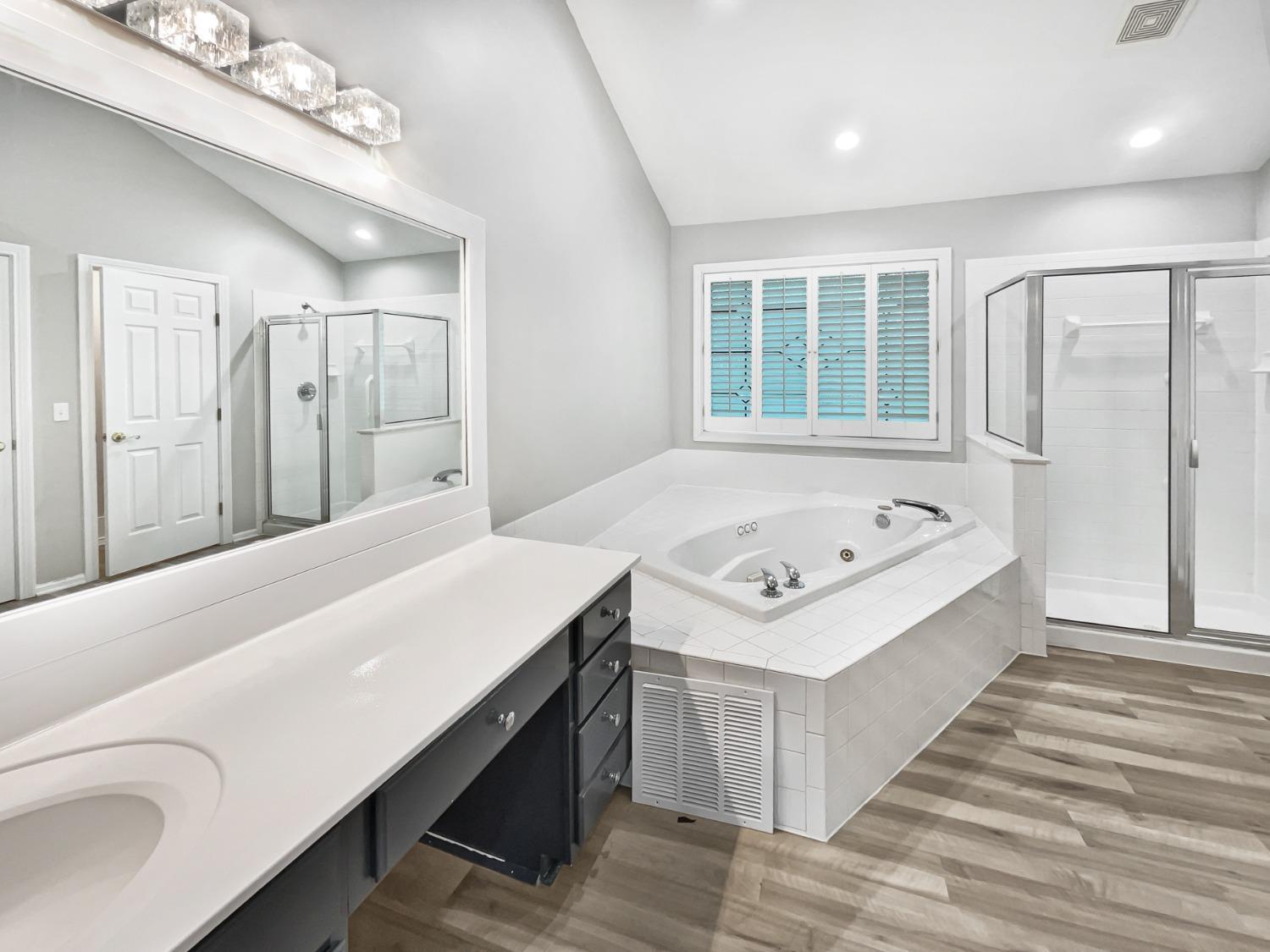 8384 Kenwood Road Cincinnati, OH 45236 - Photo 25 of 36