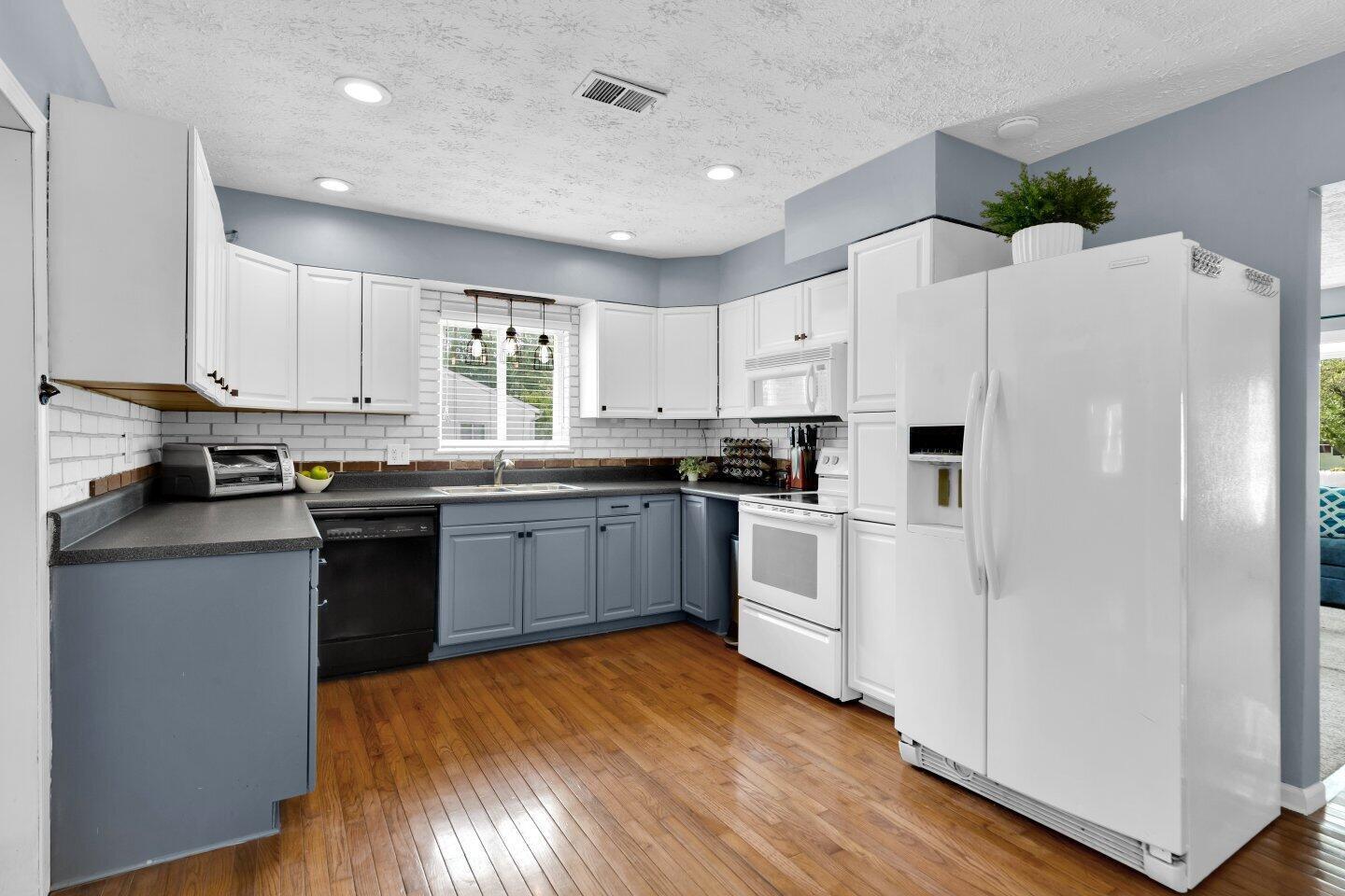 248 Ballman Road Etna, OH 43068 - Photo 10 of 32 Kitchen