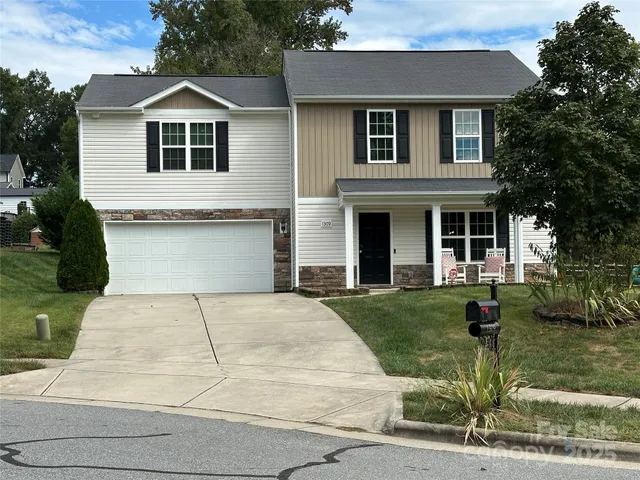front view of house with a yard