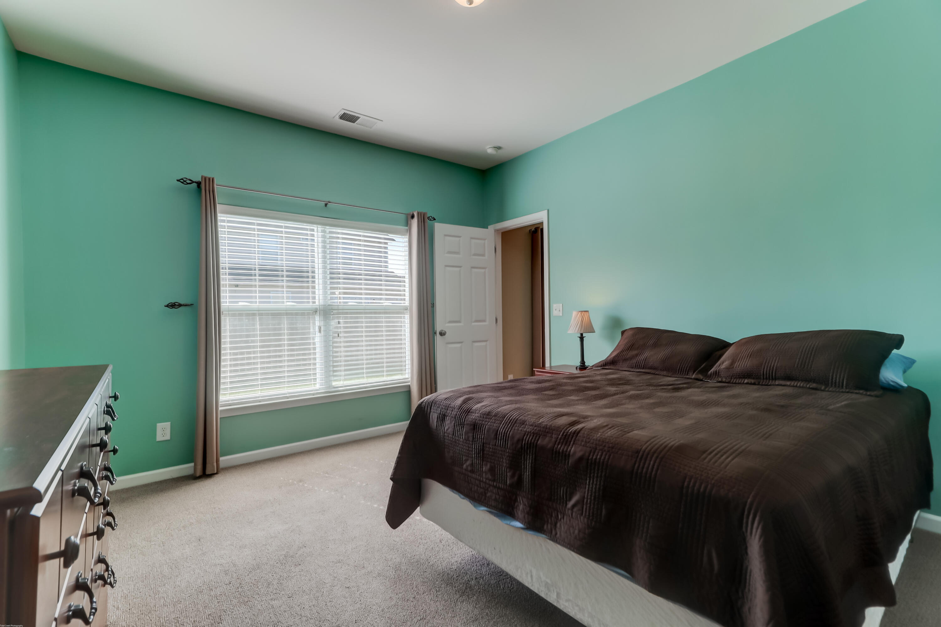 246 Meadow Wood Road Summerville, SC 29486 - Photo 18 of 35 246 Meadowwood (40)