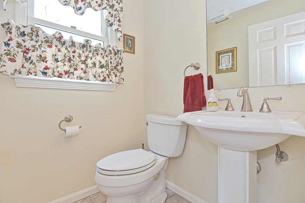 27 Birch Tree Road Foxboro, MA 02035 - Photo 16 of 42 Gallery Image 16