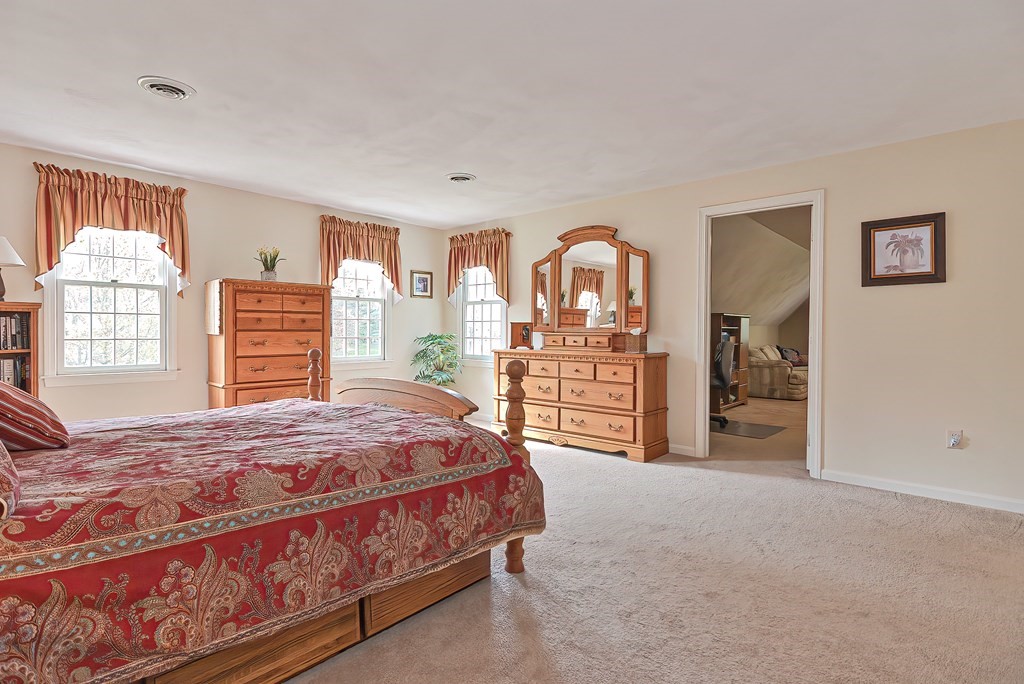 27 Birch Tree Road Foxboro, MA 02035 - Photo 20 of 42 Gallery Image 20