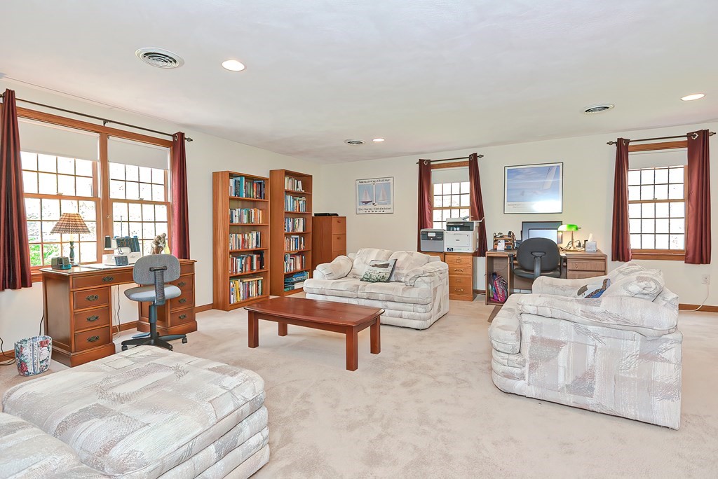 27 Birch Tree Road Foxboro, MA 02035 - Photo 30 of 42 Gallery Image 30