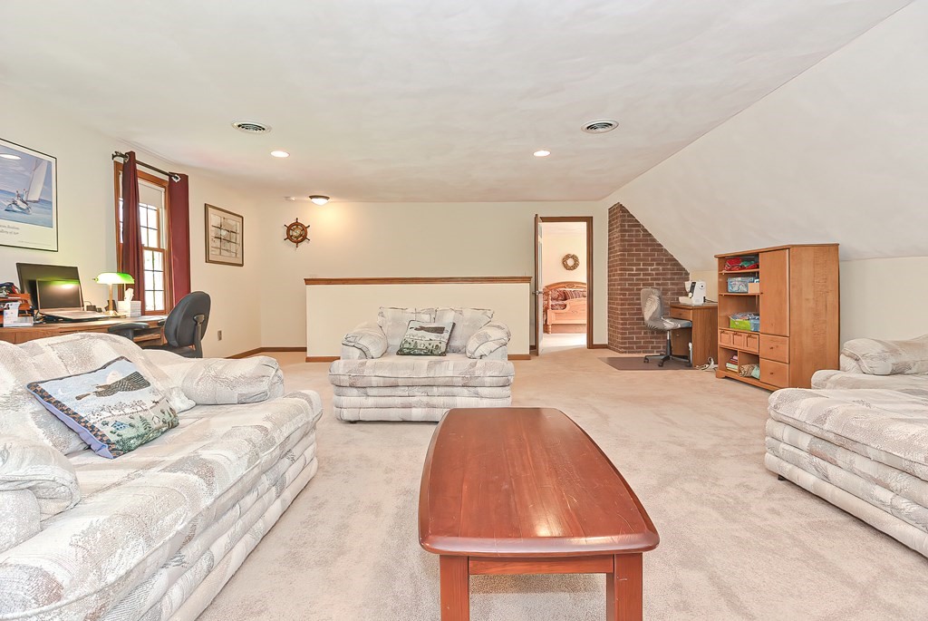 27 Birch Tree Road Foxboro, MA 02035 - Photo 31 of 42 Gallery Image 31