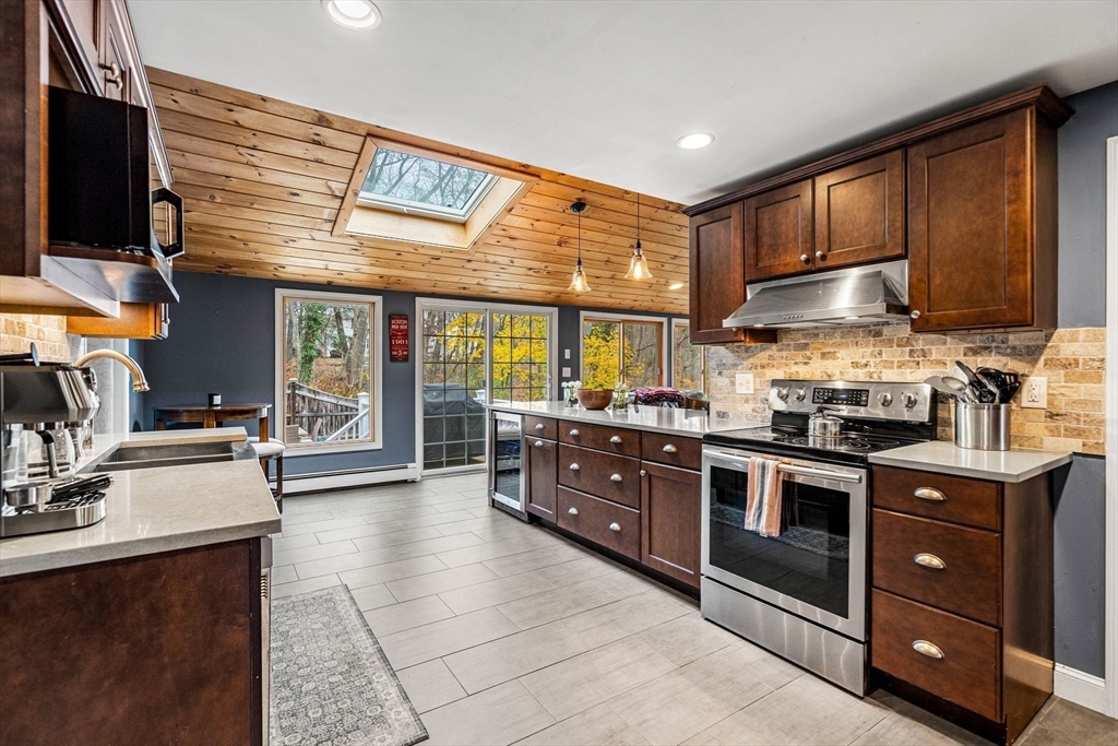 4 Puritan Road Wenham, MA 01984 - Photo 7 of 41