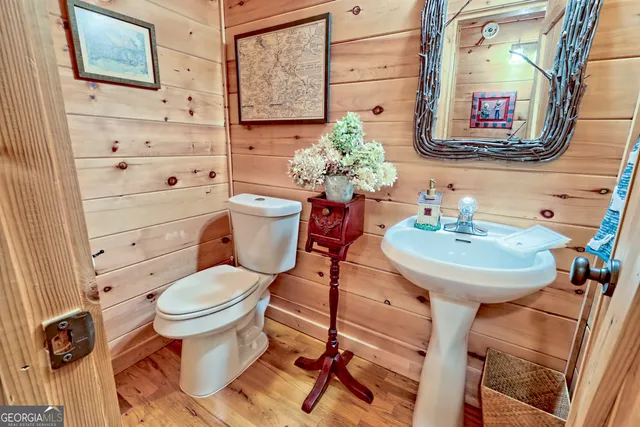 $850,000 | 620 Falling Creek Trail, Clayton, GA 30525