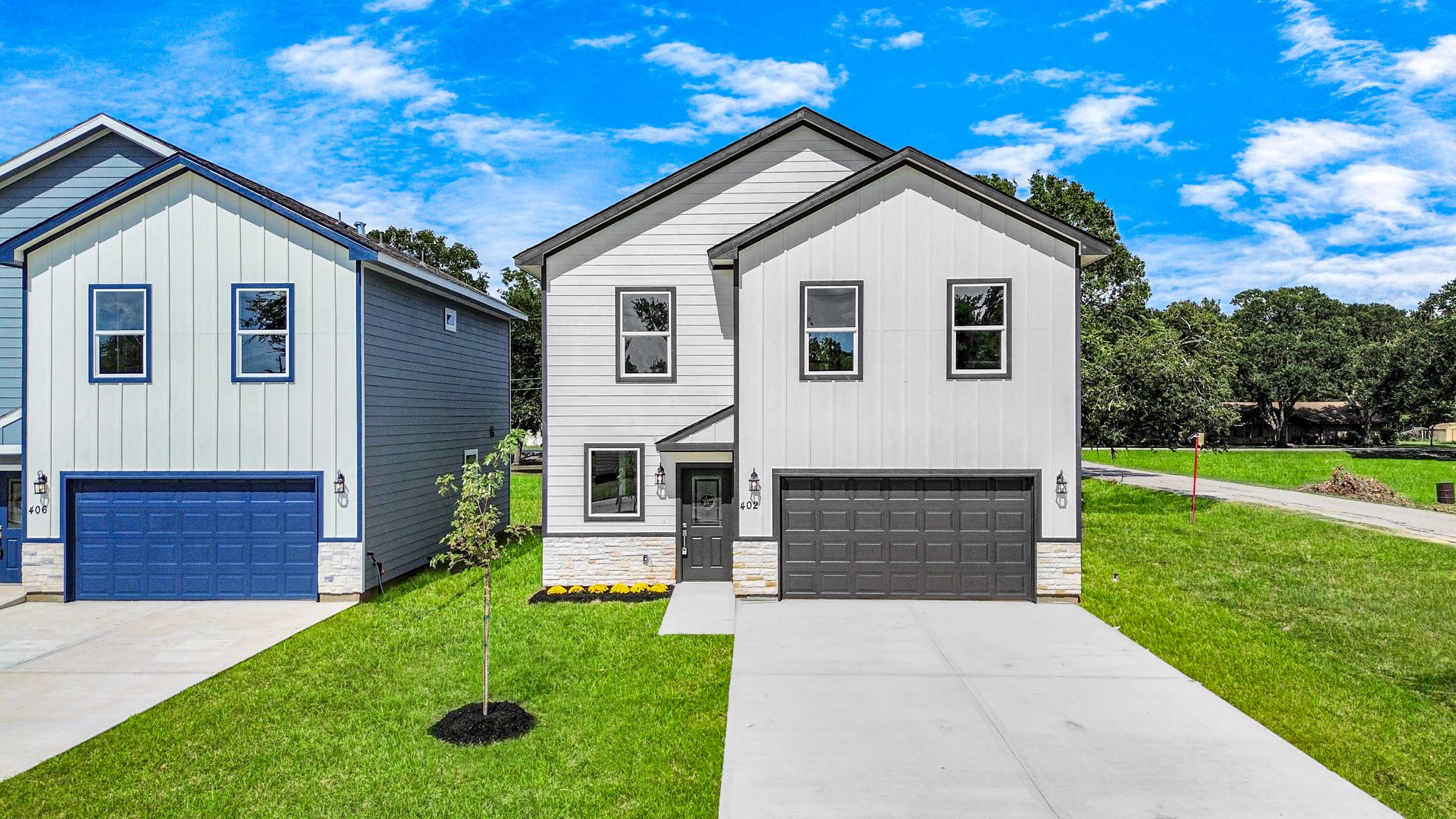 418 North 4th Street Beasley, TX 77417 - Photo 29 of 29 a front view of a house with a yard