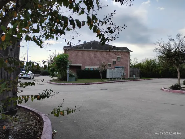 $180,000 | 5941 South Loop E Freeway, Unit 104, Houston, TX 77033